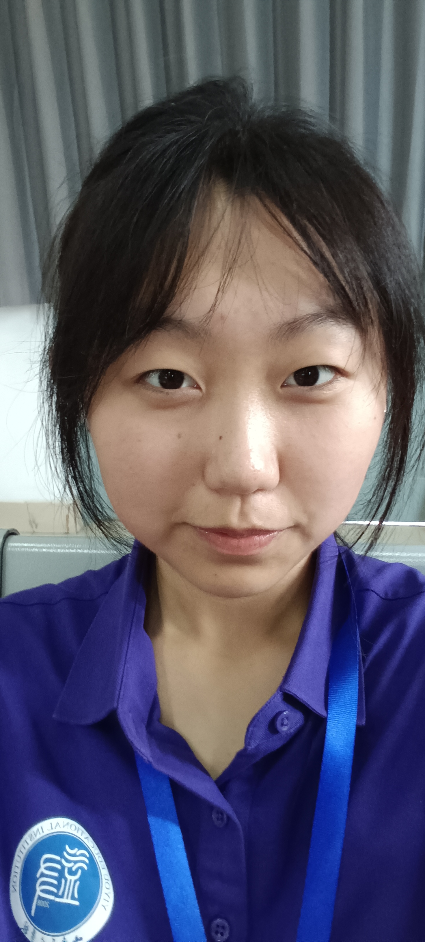 张教员照片